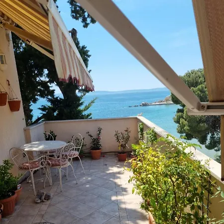Beach Apartment Suzy&Demi Split Exterior photo